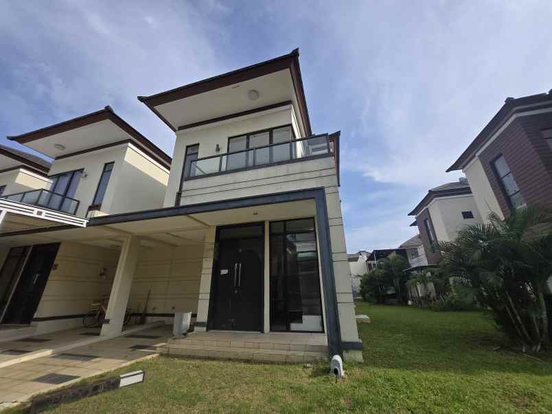dijual rumah lavon swan city cluster