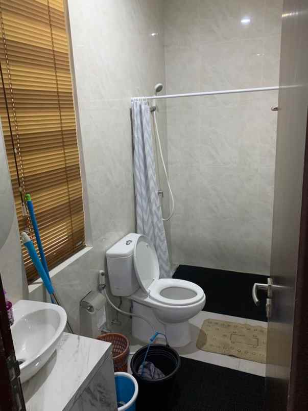 dijual rumah lavon swancity