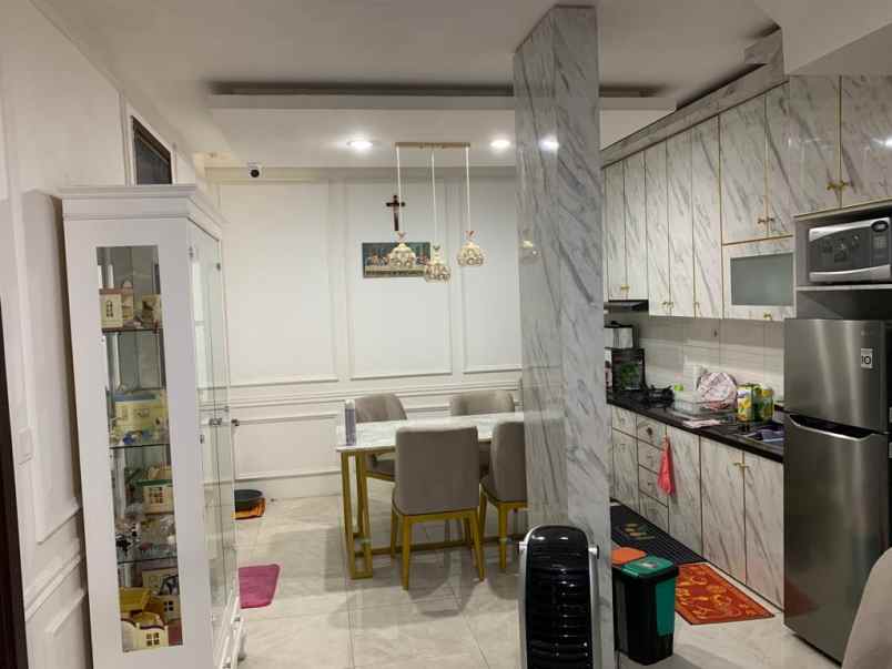 dijual rumah lavon swancity