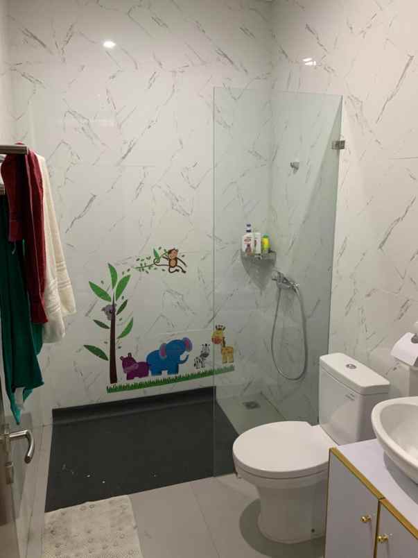 dijual rumah lavon swancity