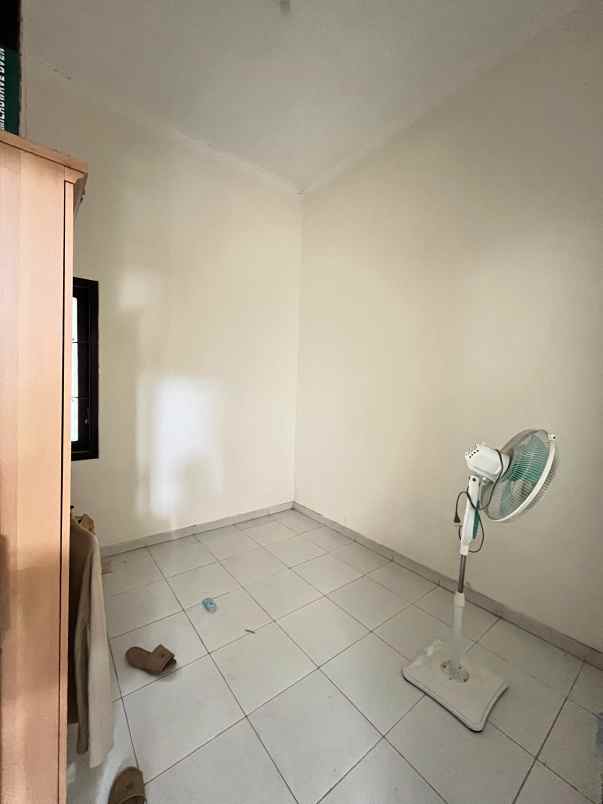 dijual rumah lokasi bantaran kota malang