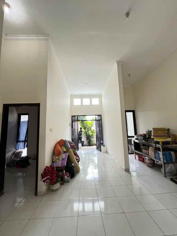dijual rumah lokasi bantaran kota malang