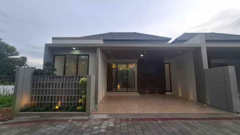 dijual rumah maguwoharjo kec depok kab