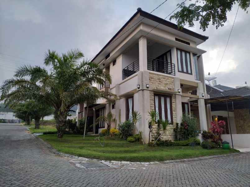 dijual rumah malang