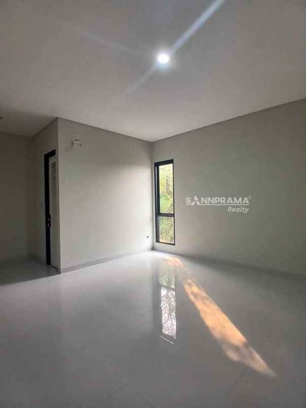 dijual rumah mampang