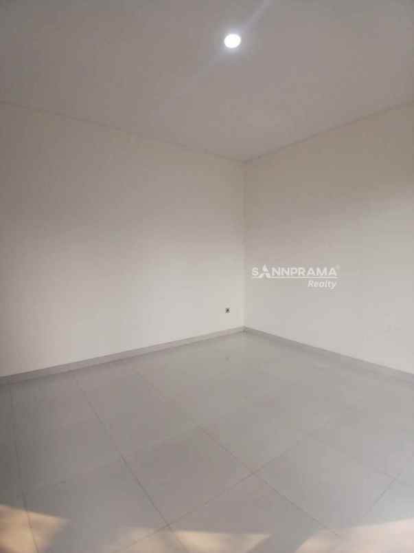 dijual rumah mampang