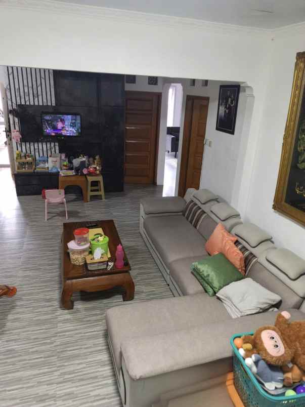 dijual rumah margahayu raya