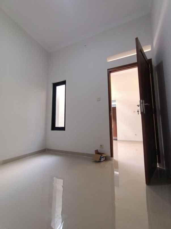 dijual rumah margokaton