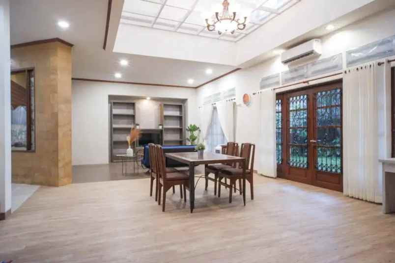 dijual rumah margorejo indah