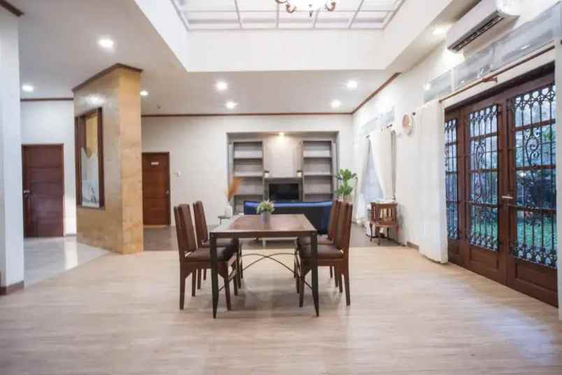 dijual rumah margorejo indah