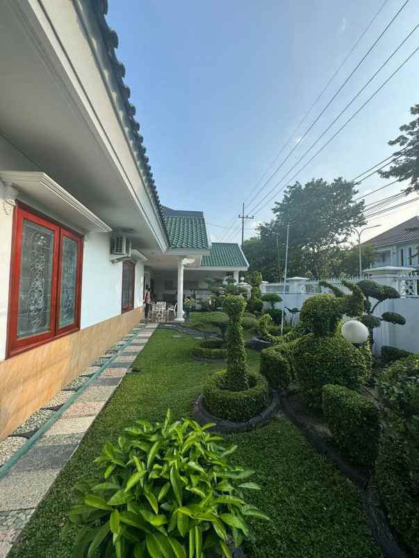 dijual rumah mayjend sungkono