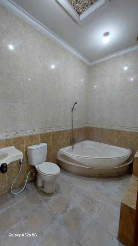 dijual rumah mekar wangi margahayu buah