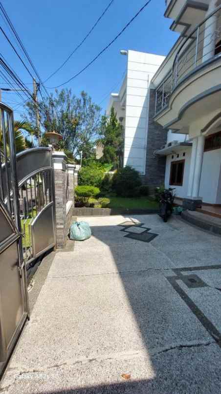 dijual rumah mekar wangi margahayu buah