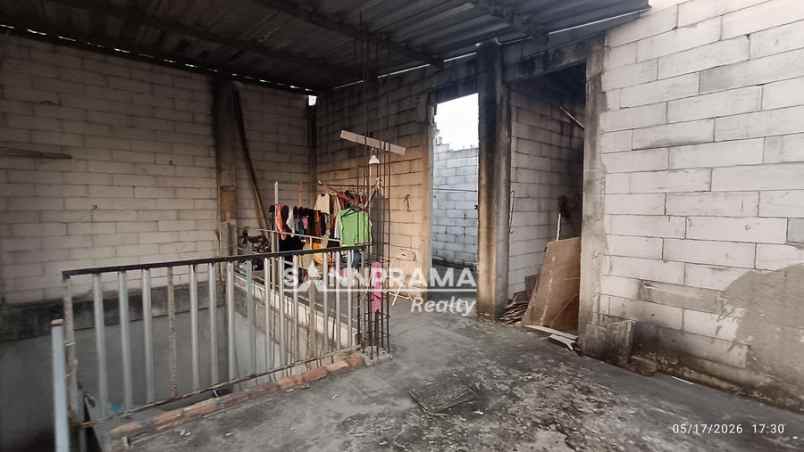 dijual rumah meruyung
