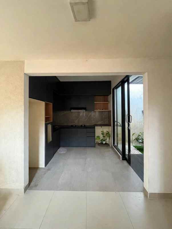 dijual rumah meruyung limo depok
