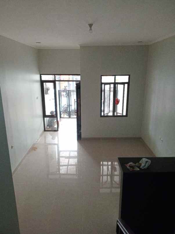 dijual rumah metro margahayu