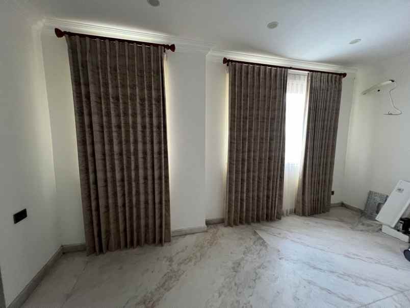 dijual rumah mewah baru di citraland