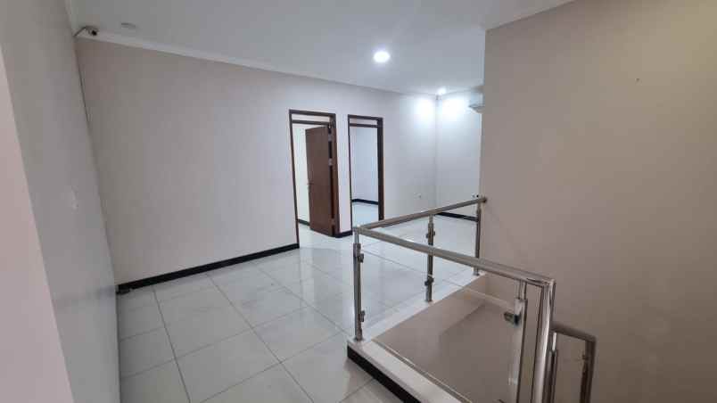 dijual rumah mewah di jln soekarno hatta bandung