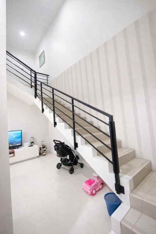dijual rumah mewah strategis area turangga bandung