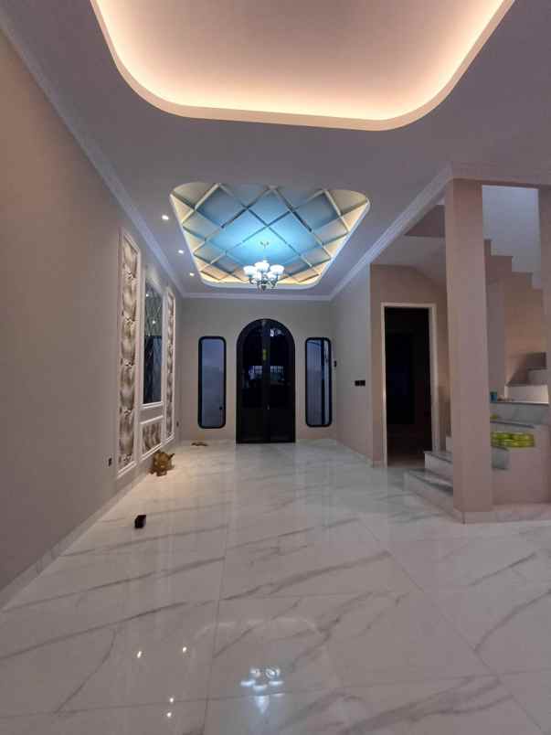 dijual rumah modern classic di jagakarsa jaksel