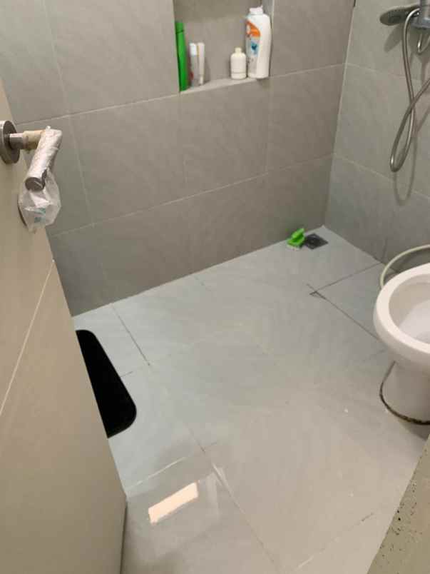 dijual rumah modern minimalis greenlake