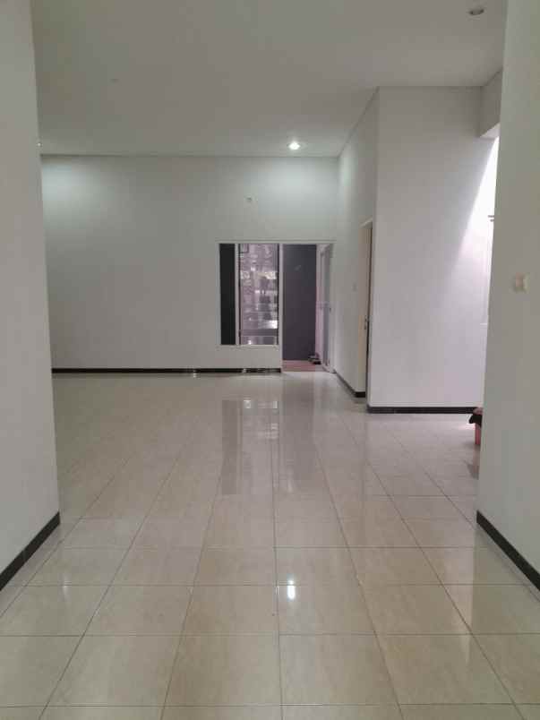 dijual rumah mojoklanggru kidul