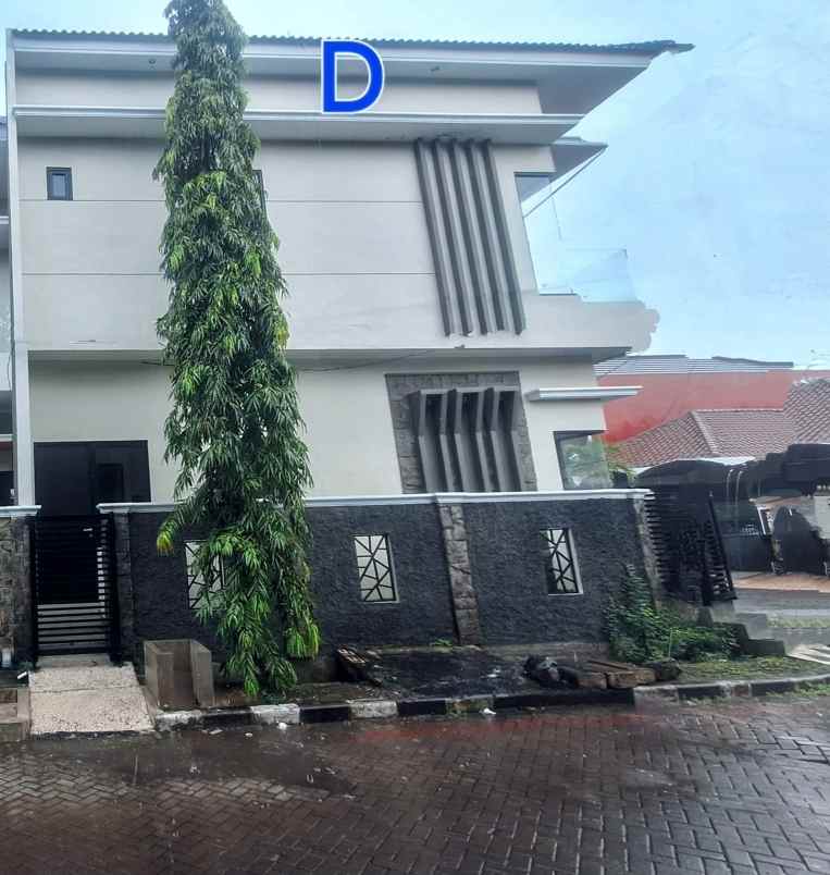 dijual rumah mulyosari prima