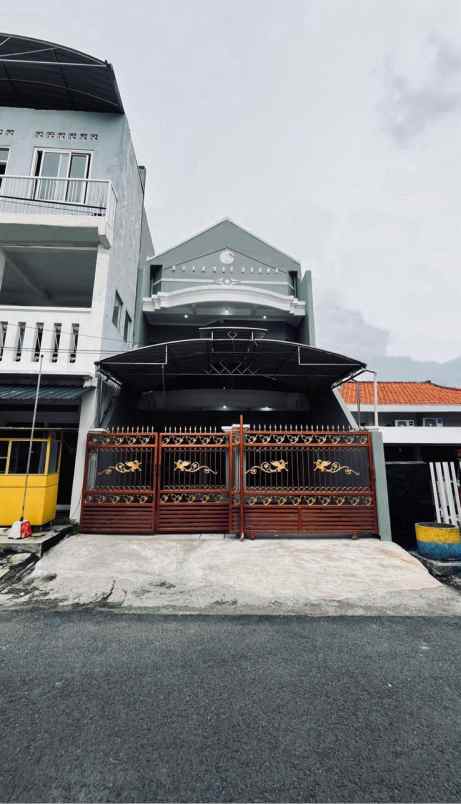 dijual rumah ngagel