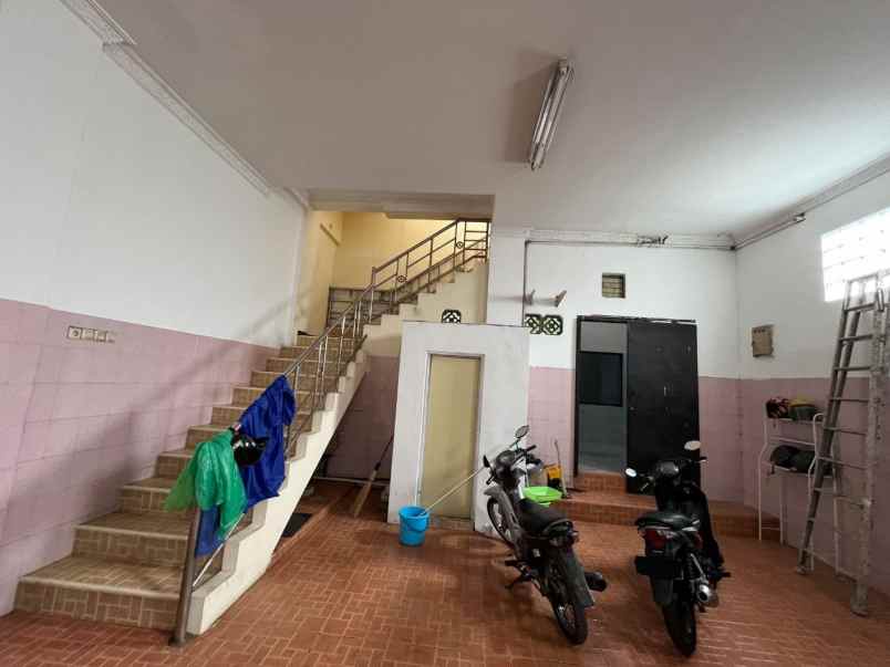 dijual rumah ngagel rejo kidul
