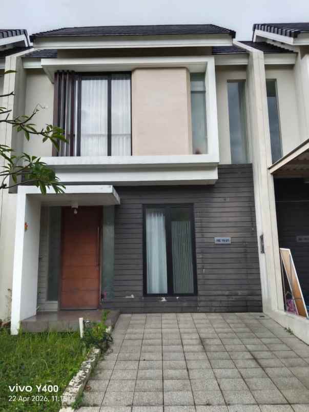 dijual rumah northwest lake citraland