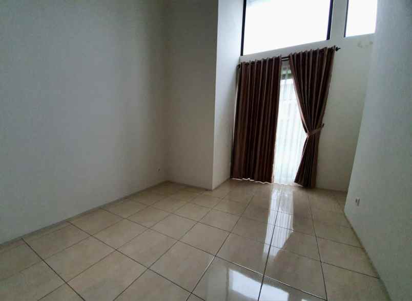 dijual rumah padalarang