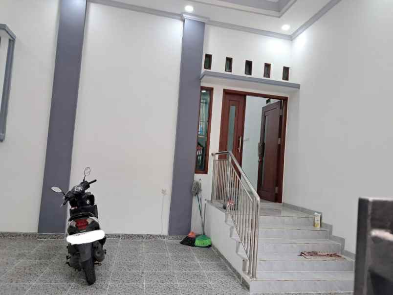 dijual rumah pademangan jakut 3 lantai bangunan baru