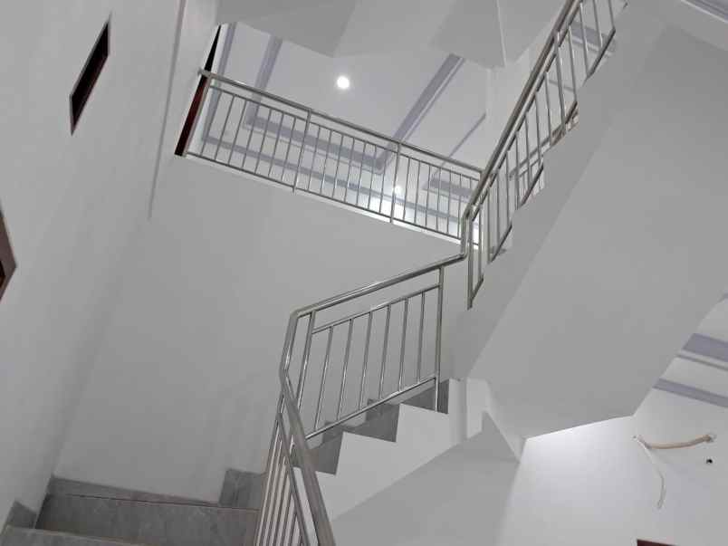 dijual rumah pademangan jakut 3 lantai bangunan baru