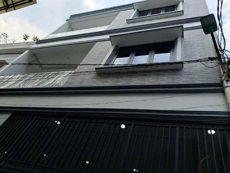 dijual rumah pademangan jakut 3 lantai bangunan baru