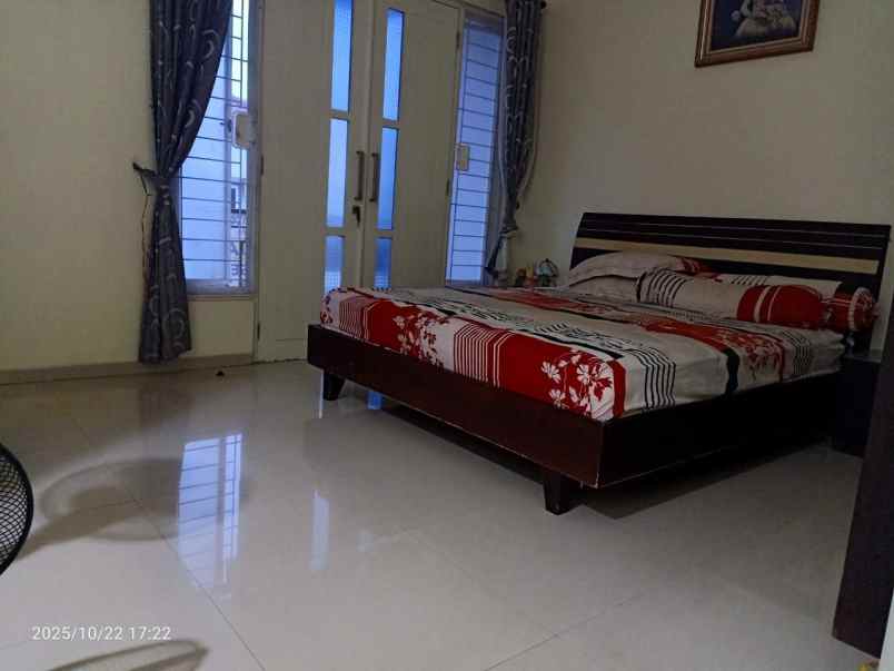 dijual rumah pakuwon city