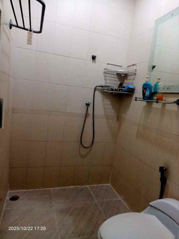 dijual rumah pakuwon city