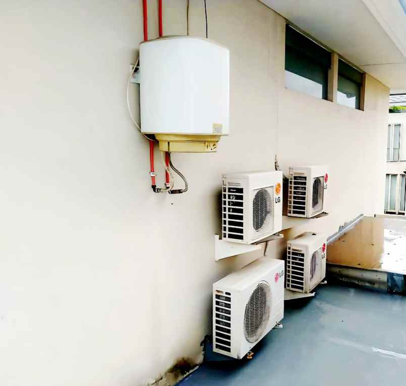 dijual rumah pakuwon indah cluster the