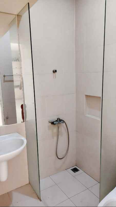 dijual rumah pakuwon indah cluster the