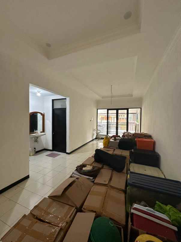 dijual rumah palem indah pondok kelapa