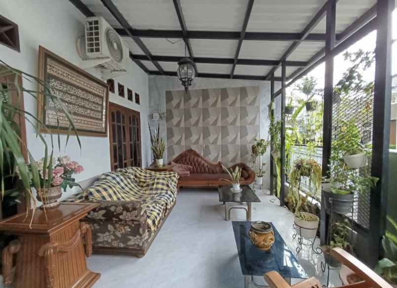 dijual rumah pancoran mas