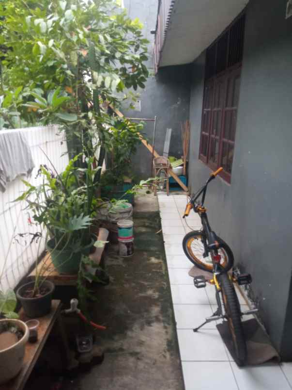 dijual rumah pancoran mas
