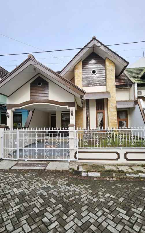 dijual rumah panorama alam parahyangan