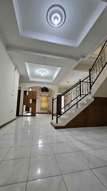 dijual rumah panorama alam parahyangan