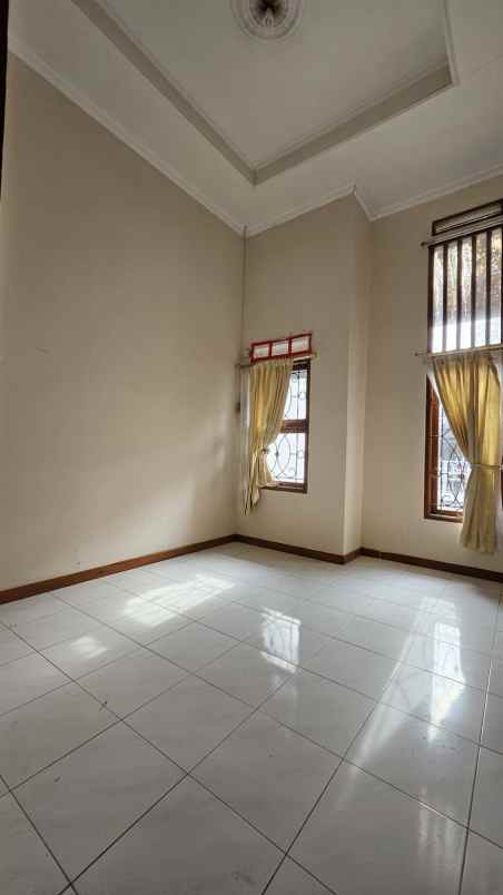 dijual rumah panorama alam parahyangan