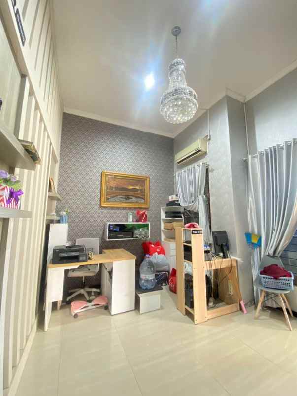 dijual rumah pantai mentari