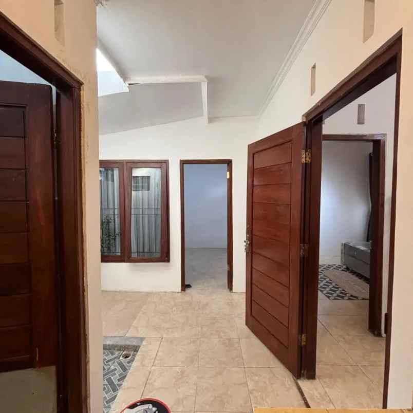 dijual rumah pasar pleret