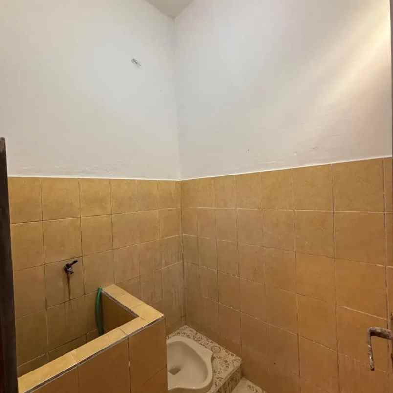 dijual rumah pasar pleret