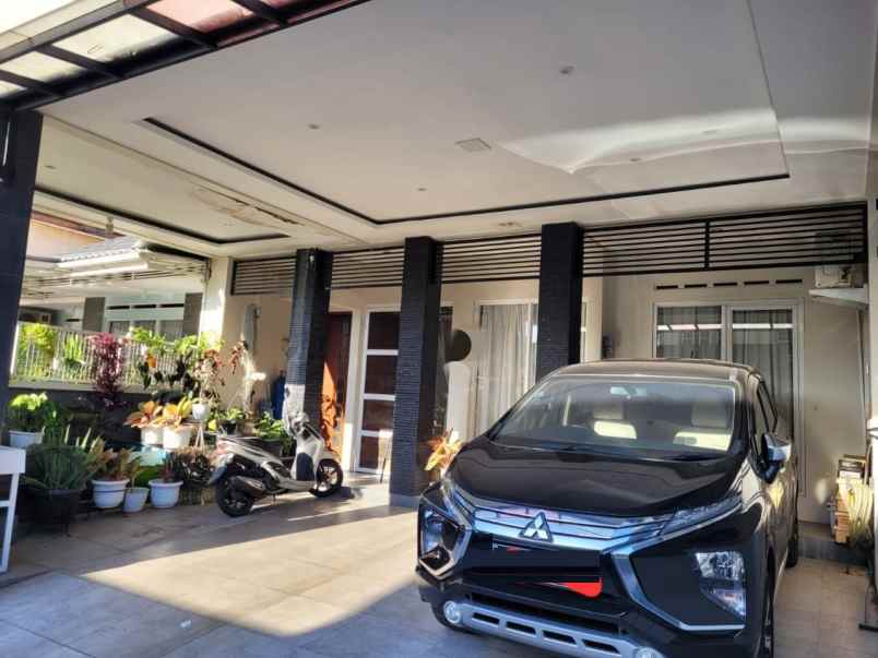 dijual rumah pasteur