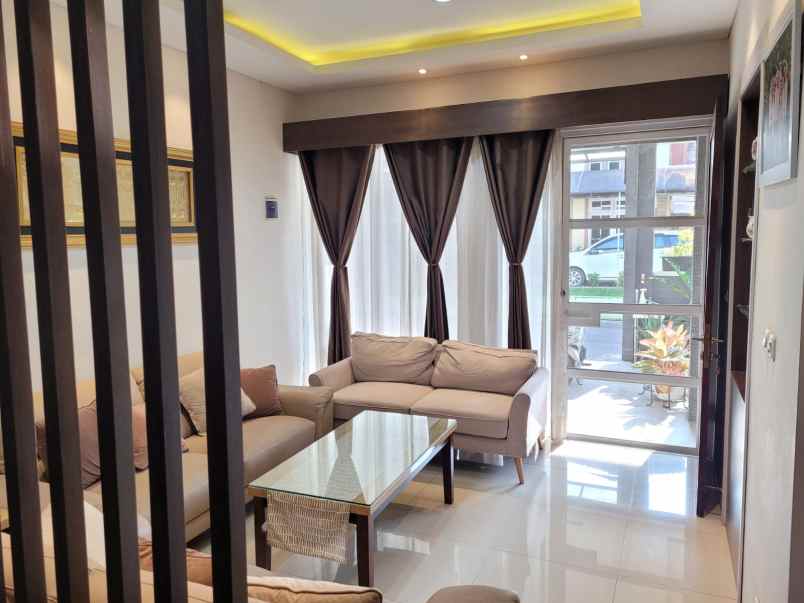 dijual rumah pasteur