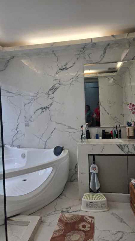 dijual rumah pelangi gading residence